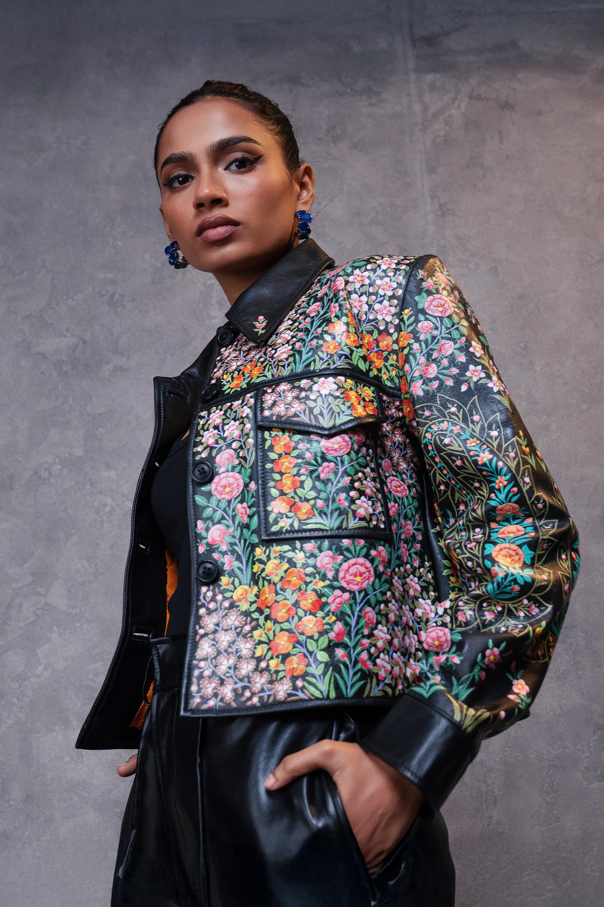 Black Naksh-E-Bhand Cropped Jacket