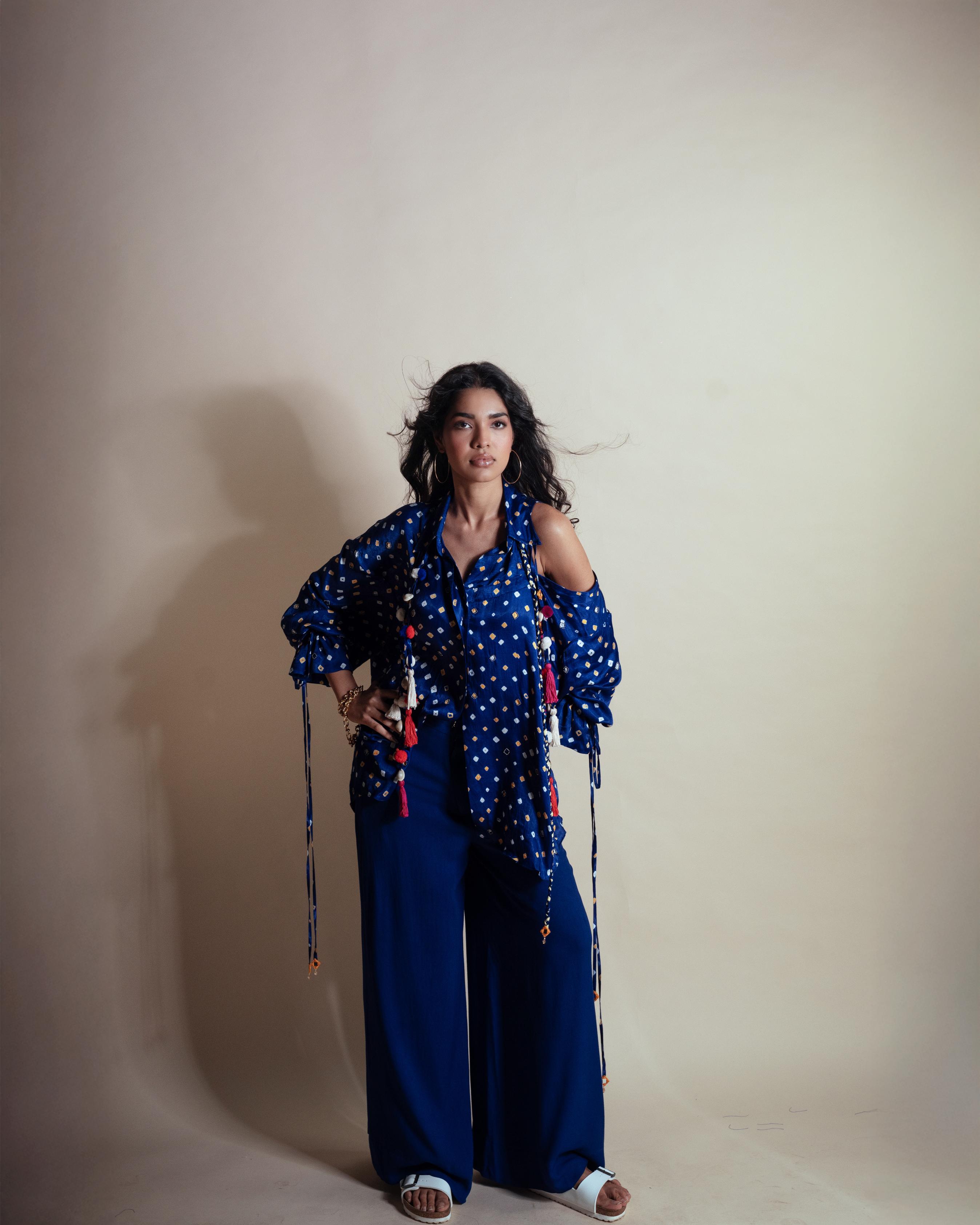 PEEK-A-BLUE BANDHINI SHIRT