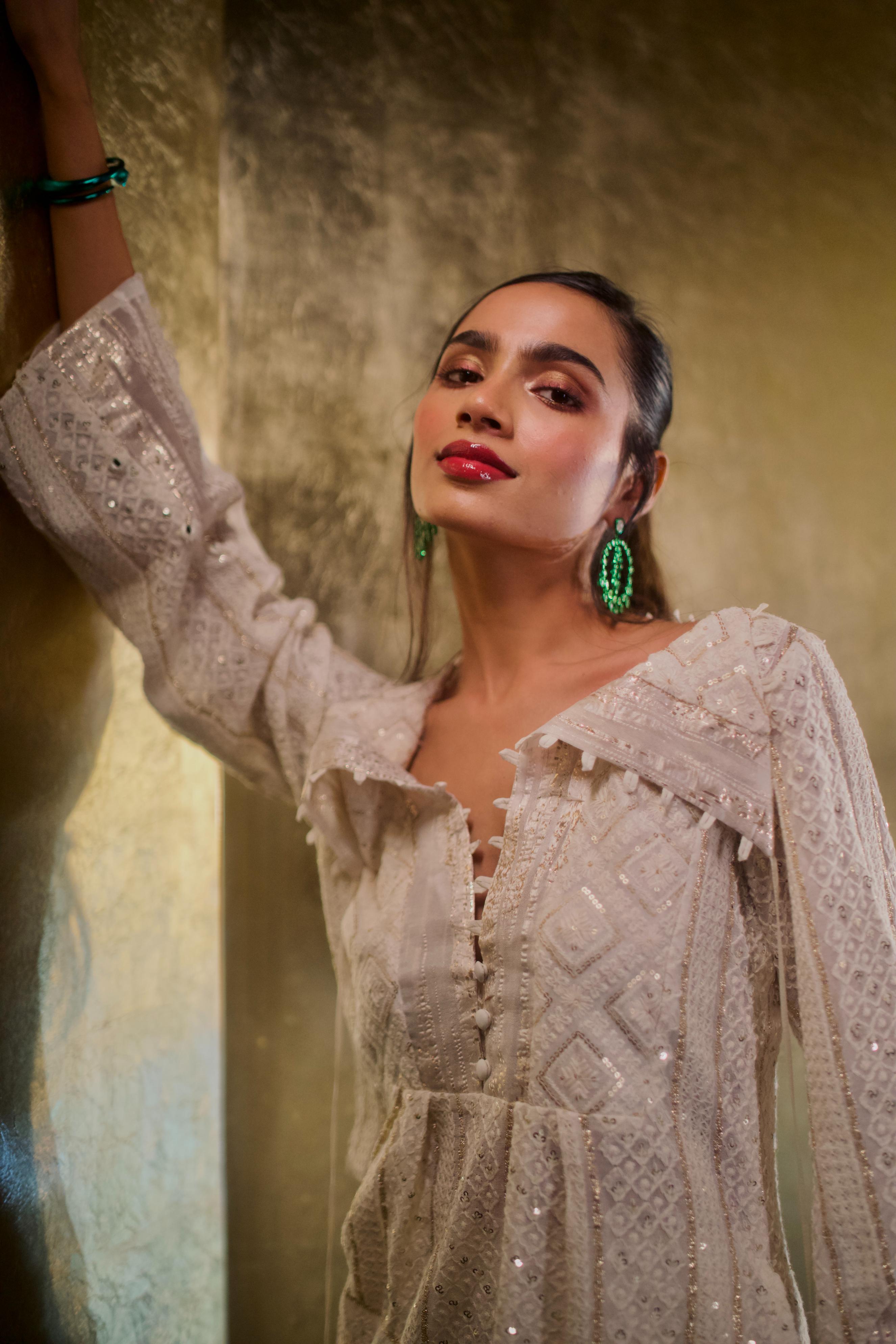 IVORY CHIKANKARI KURTI