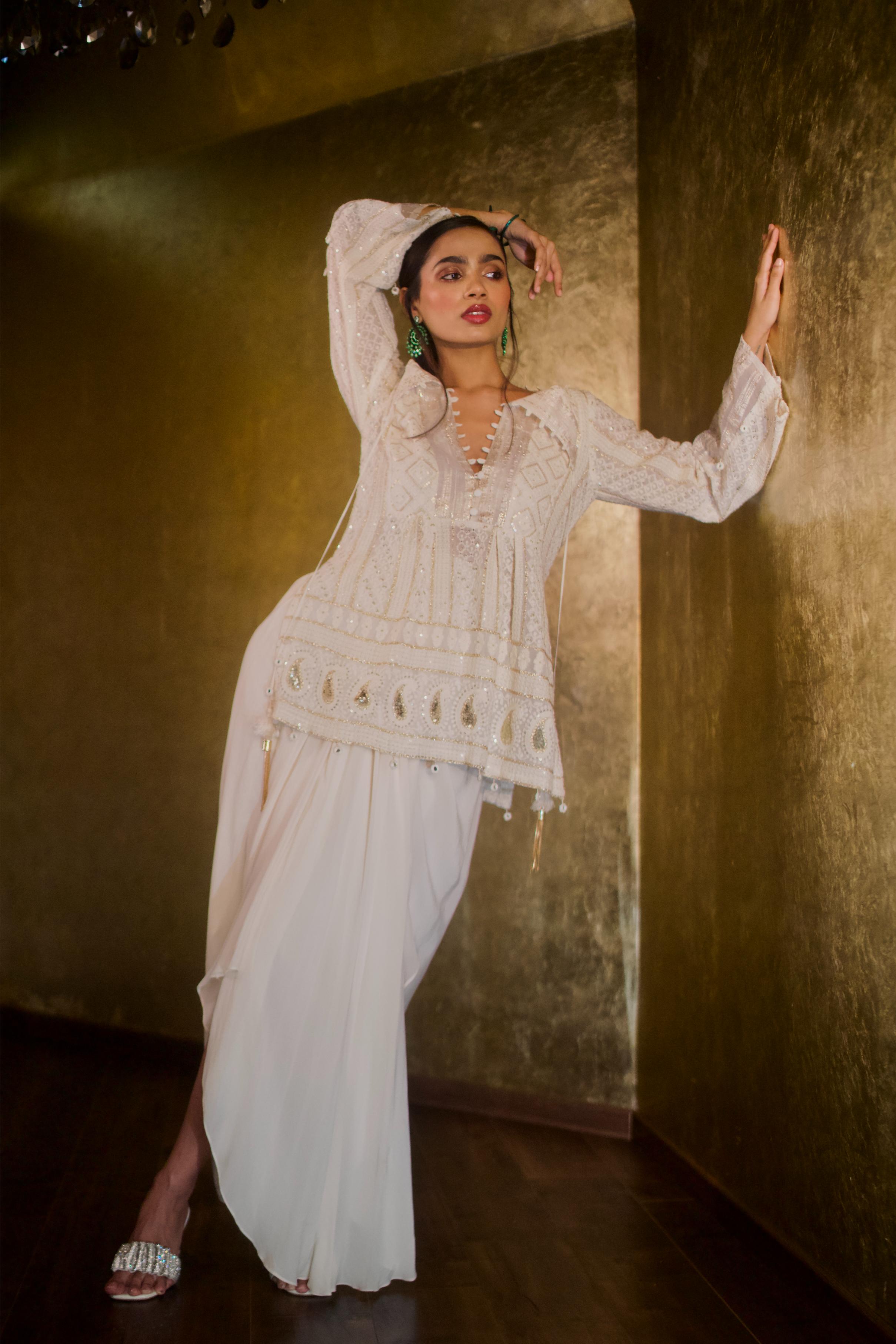 IVORY CHIKANKARI KURTI
