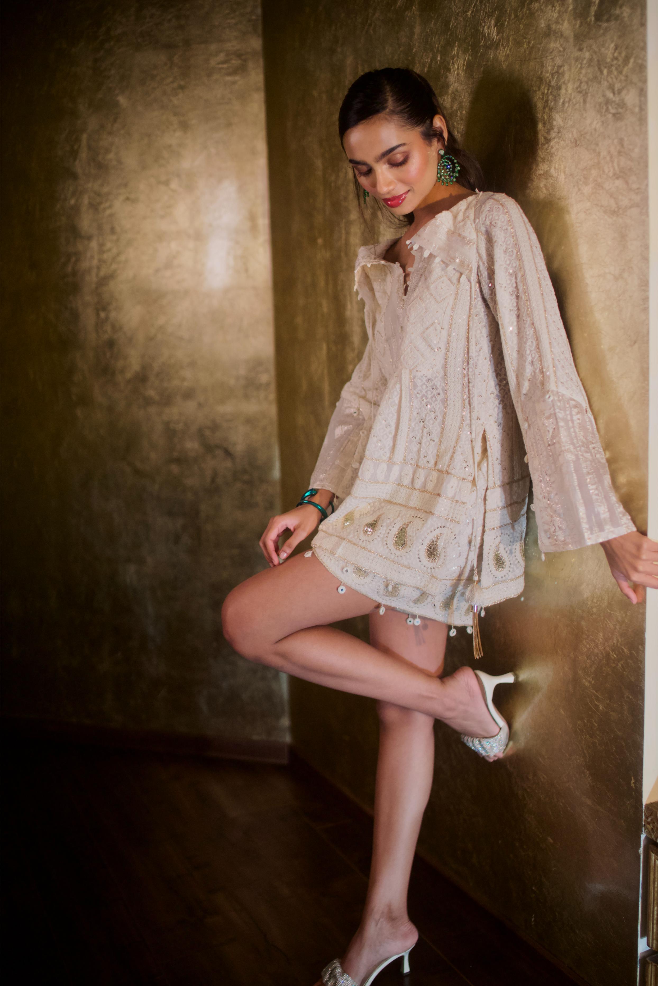 IVORY CHIKANKARI KURTI