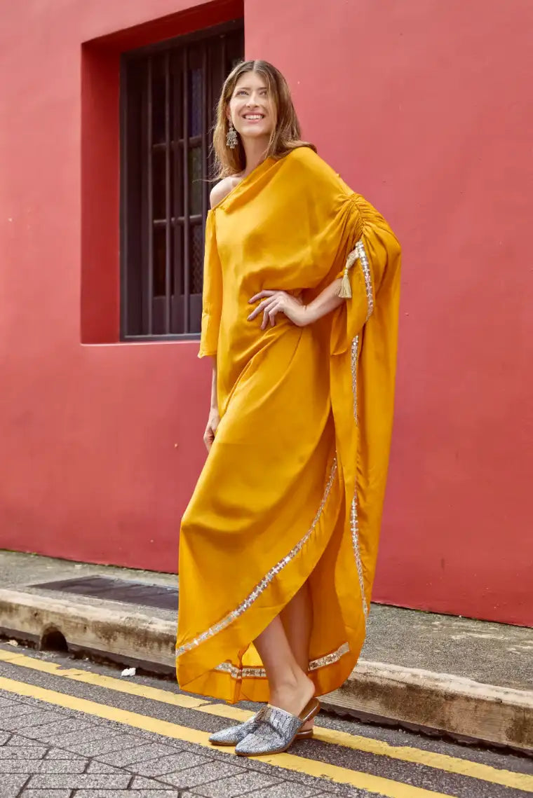A women Wear Mango One Shoulder Kaftan With Sleeves