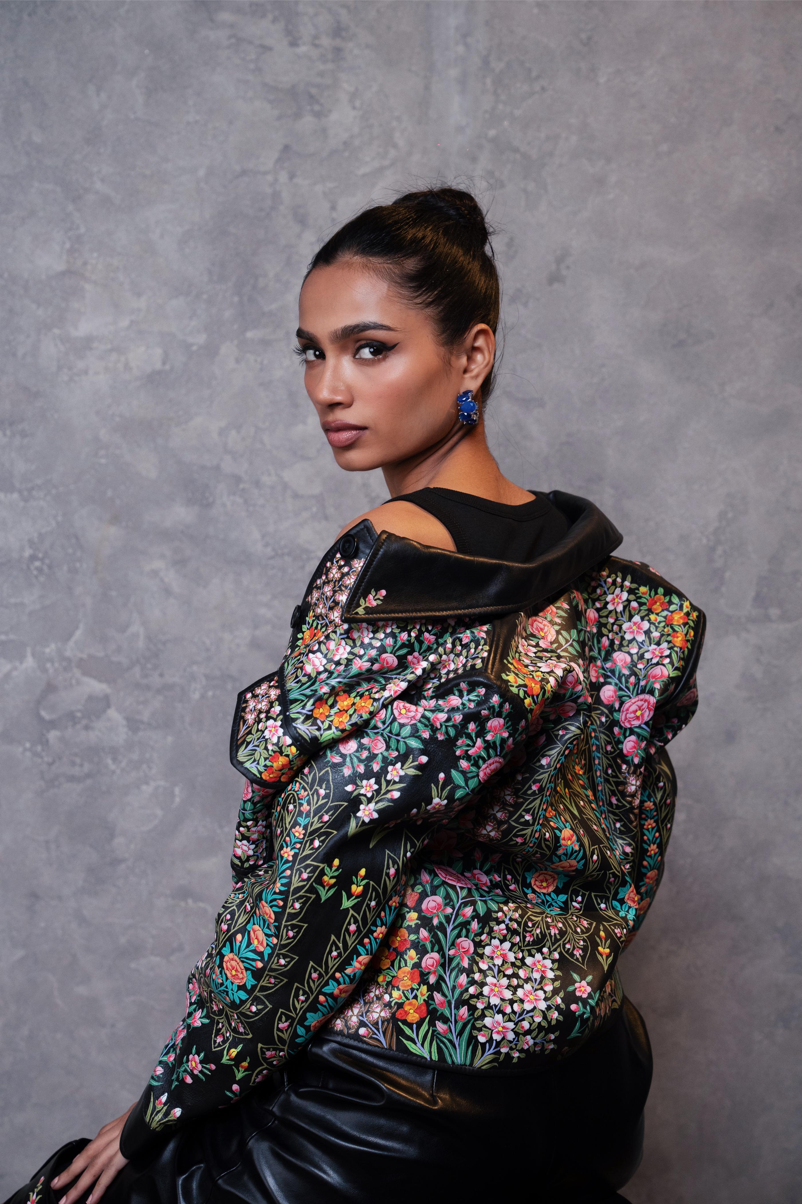 Black Naksh-E-Bhand Cropped Jacket